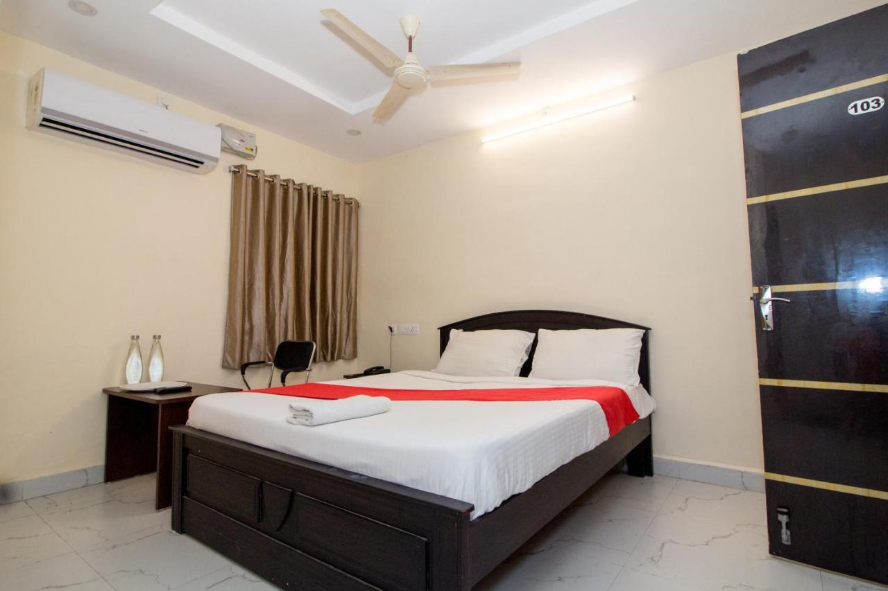 Pearl Suites, ตีรูปาติ ห้อง รูปภาพ