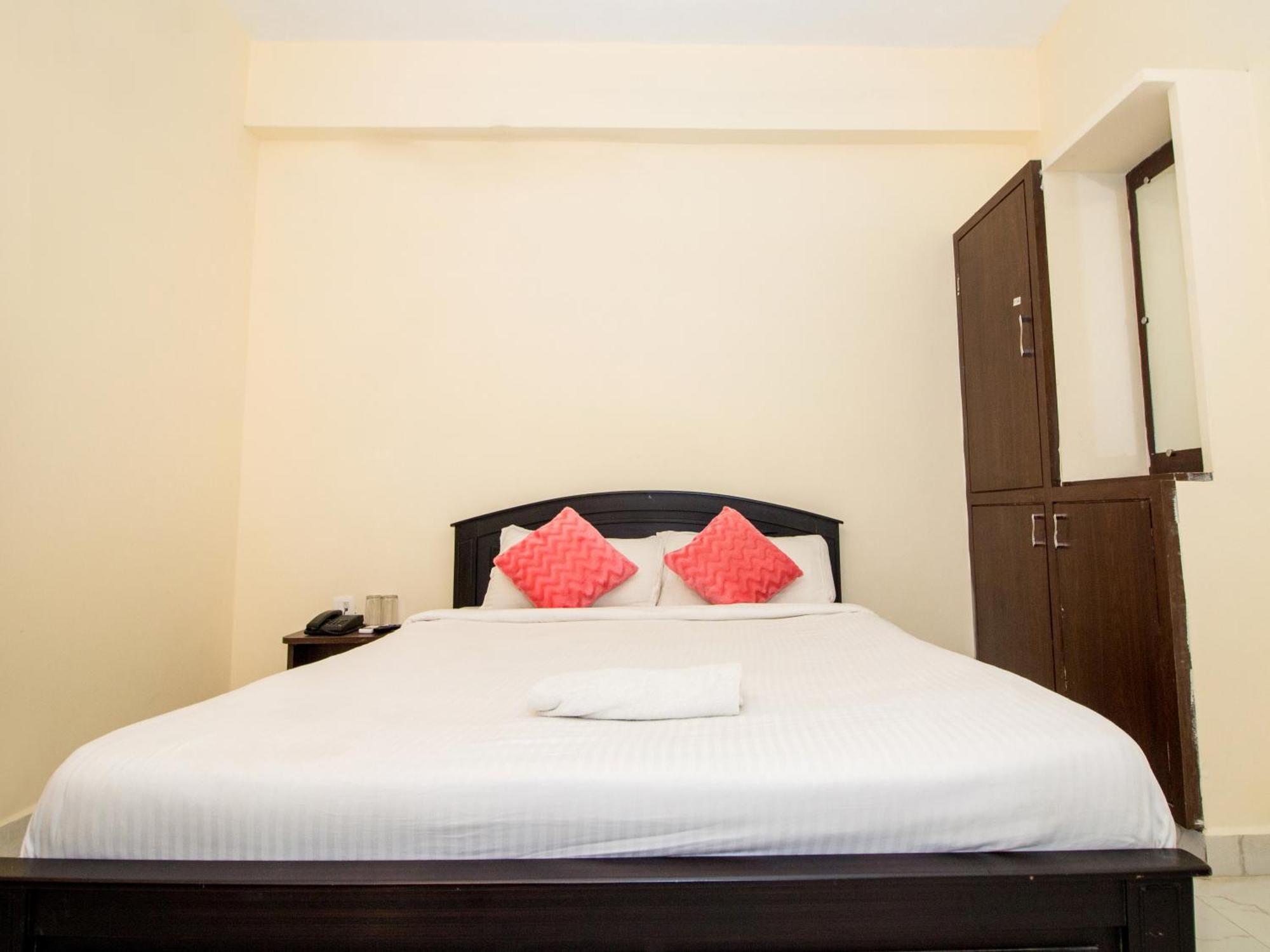 Pearl Suites, ตีรูปาติ ภายนอก รูปภาพ