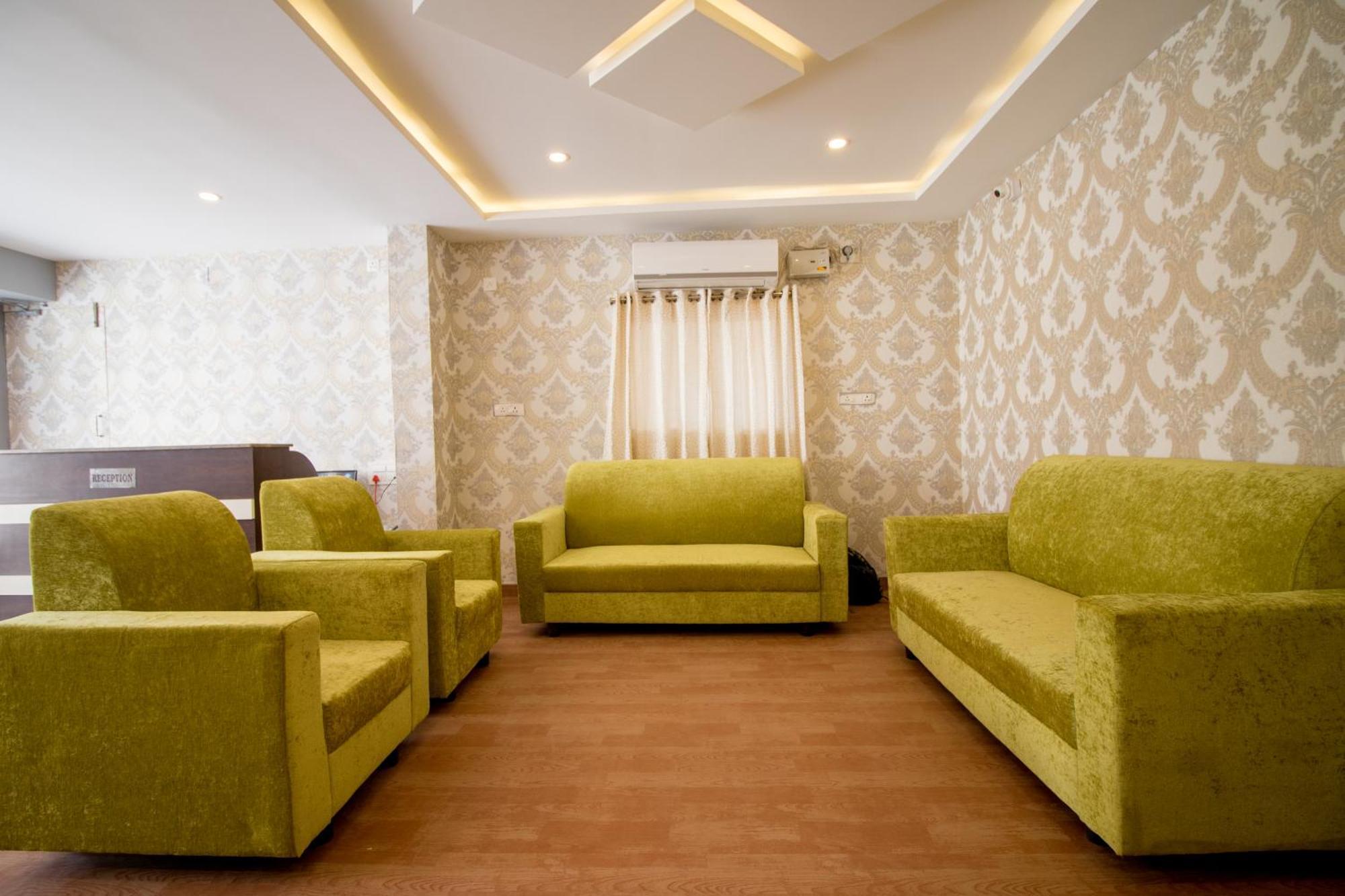 Pearl Suites, ตีรูปาติ ภายนอก รูปภาพ